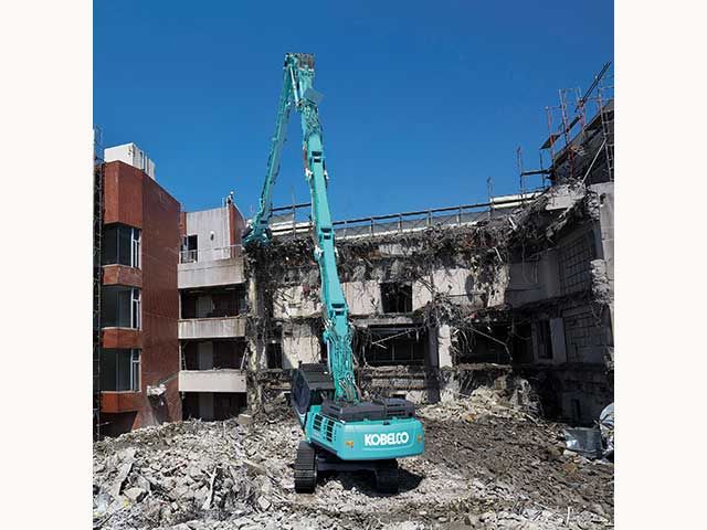 Kobelco launches new demolition machines to European market 