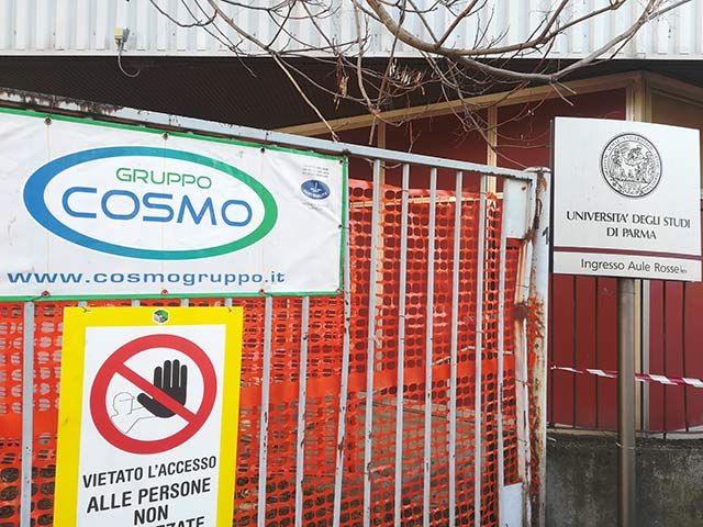 Parma, al via la demolizione delle aule rosse dell'Università