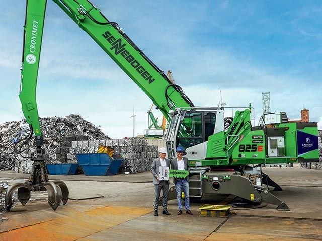 Sennebogen presents at bauma the battery-powered 30 t electric material handler 825 Electro Battery