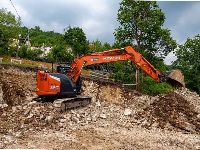ZX135US-7 Hitachi scelto da Dolomiti Strade