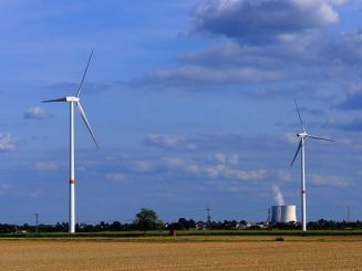 Il nucleare rallenta e le rinnovabili corrono, ma in Italia passa il diegno di legge sul 'nucleare sostenibile'